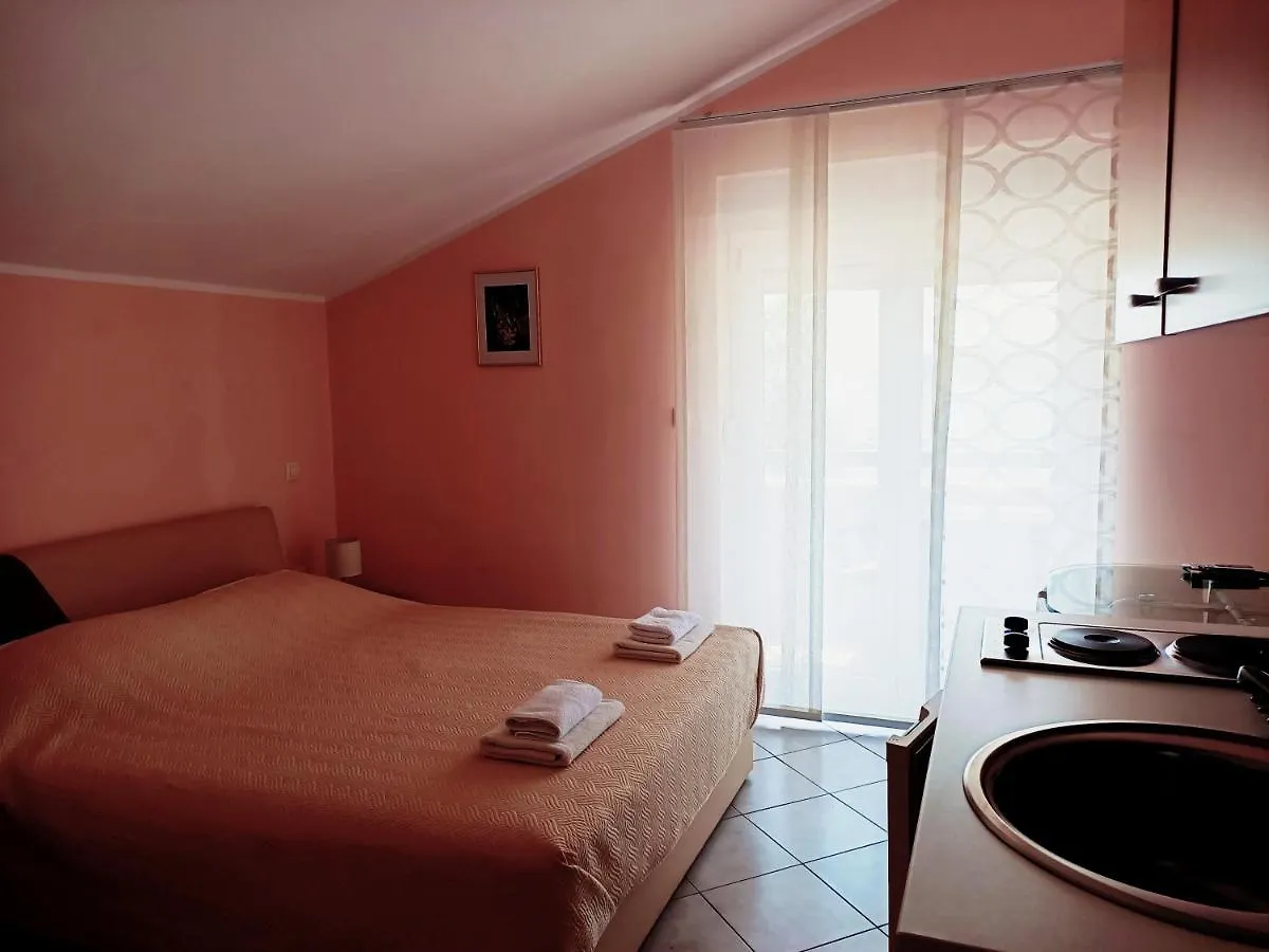 Aparthotel Viola Pjescana Uvala 4*,  Chorvatsko