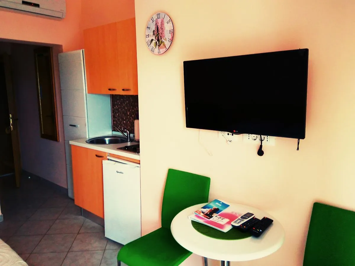 ApartHotel Viola Pjescana Uvala
