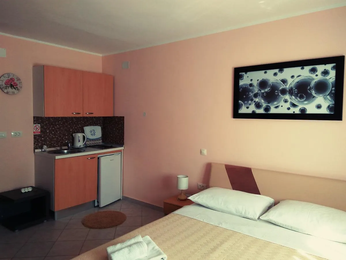 Aparthotel Viola Pjescana Uvala