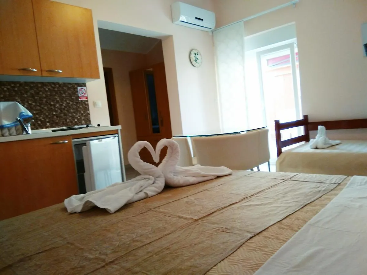ApartHotel Viola Pjescana Uvala