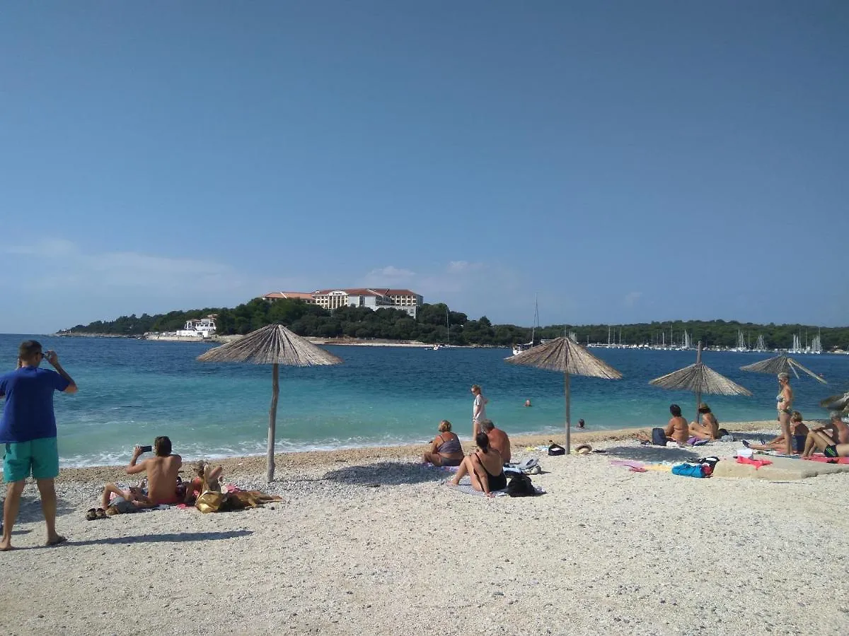 ApartHotel Viola Pjescana Uvala
