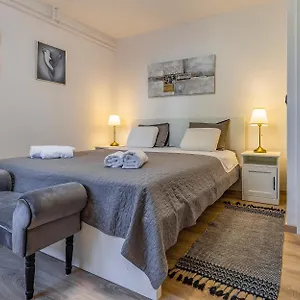 Mar Apartment